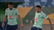 كاسيميرو ينتقد التركيز الإعلامي على نيمار: مجرد لاعب ضمن 26