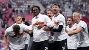 شتوتجارت يهزم ليفركوزن 3-1 ودورتموند يفوز على آينتراخت في الدوري الألماني