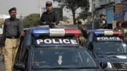مقتل 3 من الشرطة في هجوم انتحاري واشتباكات شمال غربي باكستان