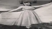 صورة نادرة و4 فساتين للسهرة.. هكذا اهتمت شادية بعالم الموضة