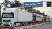 ميناء دمياط يستقبل 42 شاحنة بضائع متجهة إلى الخليج عبر خط الرورو