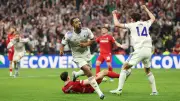 إيمري يقود أستون فيلا لتحقيق لقب الدوري الأوروبي بعد 44 عامًا