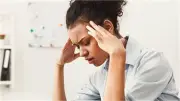 5 علامات تدل على أن شخصًا قريبًا منك يعاني من توتر شديد.. لا تتجاهلها