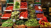 سعر الخضار اليوم: الفلفل الألوان بـ 55 جنيهاً بعد الانخفاض وارتفاع البطاطس والبصل