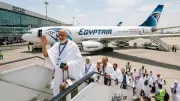مصر للطيران تطلق غداً جسرها الجوي لنقل 62 ألف حاج لموسم الحج