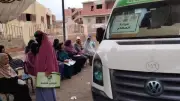 بالكشف الطبي المجاني على 840 مواطنا في قافلة طبية بكفر الشيخ
