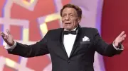 لبلبة تكشف كواليس علاقتها بعادل إمام في عيد ميلاده الـ86