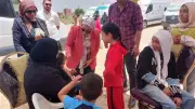قافلة طبية تقدم خدماتها لـ876 مواطناً في قرية أم عزام بالإسماعيلية