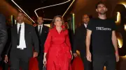 سعر فستان يسرا في أحدث ظهور يثير الجدل.. 90 ألف جنيه