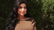 كارولين عزمي تتألق بإطلالة كاجوال وتكشف عن رشاقتها في أحدث ظهور