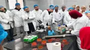 المواصفات والجودة تطلق برنامجاً تدريبياً لتقنيات فحص الأغذية لطلاب دبلومة سلامة الغذاء