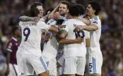 ليدرز يونايتد يهزم بيرنلي بثلاثية في الدوري الإنجليزي