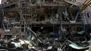 مسؤول إيراني يتوقع تجدد الحرب مع أمريكا السبت