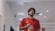 الأهلي يستعيد محمد هاني أمام إنبي بعد غيابه عن ديربي الزمالك