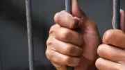 مأساة في سوهاج: زوج يقتل زوجته ويصيب طفلتيه بسبب خلافات أسرية