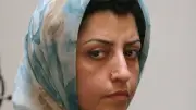 نقل الحائزة على نوبل للسلام نرجس محمدي للمستشفى بشكل عاجل