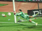 توراب يصر على مصطفى شوبير في حراسة مرمى الأهلي أمام سيراميكا كليوباترا