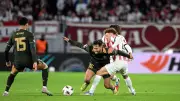 مدافع المغرب سفيان الكرواني يراوغ بشأن عرض القادسية السعودي