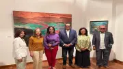 وزيرة الثقافة تزور معرض «أنشودة الأرض» للفنانة نازلي مدكور