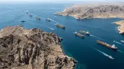البرلمان الإيراني يكشف عن مشروع قانون يحظر عبور السفن الإسرائيلية بمضيق هرمز