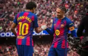 برشلونة يهزم أوساسونا بثنائية ويقترب من حسم لقب الدوري الإسباني