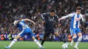 إصابة فيرلان ميندي تهدد بإنهاء موسمه مع ريال مدريد