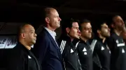 الأهلي يقترب من فسخ عقد توروب مبكرًا ومفاوضات حول التعويض المالي