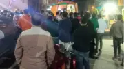 مصرع شاب دهسته تريلا بالمنيب بعد دفعه من صديقه كمزاح