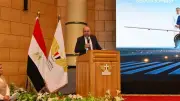 وزير الطيران المدني يكرم العمال المتميزين احتفالاً بعيد العمال
