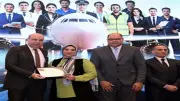 وزير الطيران المدني يكرم العاملين المتميزين في احتفالية عيد العمال