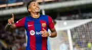 رافينيا يرفض العروض الخليجية ويتمسك بالبقاء في برشلونة