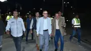 محافظ الأقصر يتفقد كورنيش النيل سيرًا ليلاً لتعزيز السياحة والنظافة
