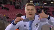 لاعب كندي يروي قصته: رواتب الدوري لا تكفي واستخدمت الاحتفال للترويج للعقارات