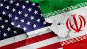 خبير إيراني: طهران تكرر أخطاءها باستهداف الإمارات وتصعيد التوتر