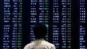 تراجع الأسهم الآسيوية تحت ضغط توترات هرمز وترقب قرارات الفائدة