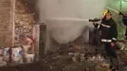 المعمل الجنائي يفحص حريق محل تجاري شهير بالجيزة للكشف عن ملابساته