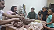 أشكال فنية متنوعة من الخزف للأطفال بقصر ثقافة أسيوط
