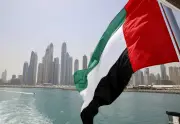 دفاع الإمارات يتعامل مع هجمات صاروخية وطائرات مسيرة قادمة من إيران