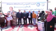 محافظ دمياط يسلم عقود عمل لذوي الهمم وماكينات خياطة للسيدات في العيد القومي