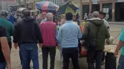 حملات مكثفة لإزالة التعديات والإشغالات بشوارع الزقازيق ومنيا القمح