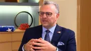 كبير مستشاري ترامب يدين هجوم مطار الخرطوم ويطالب بوقف الدعم الخارجي