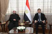 الأزهري وجوهر نبيل يناقشان آليات التعامل مع التشابكات المتعلقة بأراضي الأوقاف