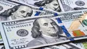 تراجع مفاجئ للدولار في البنوك المصرية.. أين استقرت الأسعار الآن؟