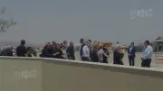 نادية الجندي تواسي زوجة هاني شاكر في جنازته بمشهد مؤثر