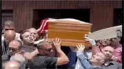رامي صبري يتقدم صفوف حاملي نعش هاني شاكر في وداع مهيب