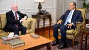 وزير الخارجية يبحث مع مستشار رئيس الوزراء الكندي تعزيز العلاقات والتطورات الإقليمية