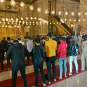 حكم قراءة الفاتحة للمأموم في الصلاة الجهرية.. دار الإفتاء توضح