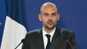 فرنسا: لا رفع للعقوبات عن إيران ما لم يُفتح مضيق هرمز