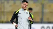 الزمالك ينعى والد محمد شحاتة ويصل إلى الجزائر لمواجهة اتحاد العاصمة