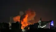 الحرس الثوري يعلن التصدي لهجمات أمريكية على سواحل ميناء خمير وسيريك وجزيرة قشم